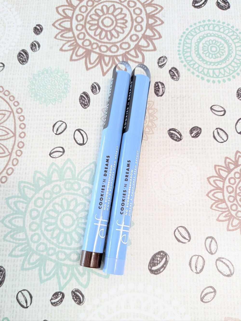 2 Elf Cookies n Dreams No Budge Eyeshadow Sticks - Cookie Lover & Chill Zone
